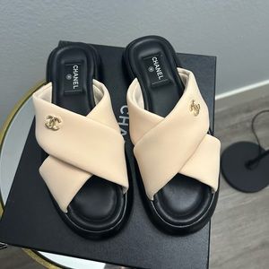 Chanel 2023 Mule Sandel 40